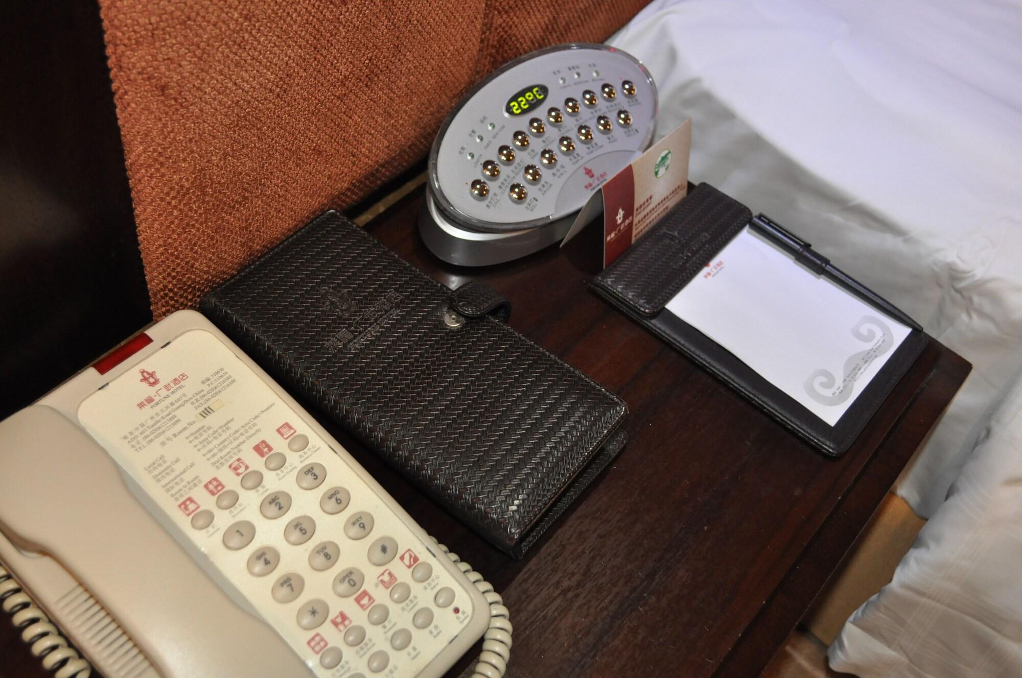 Fortune Hotel Canton Esterno foto