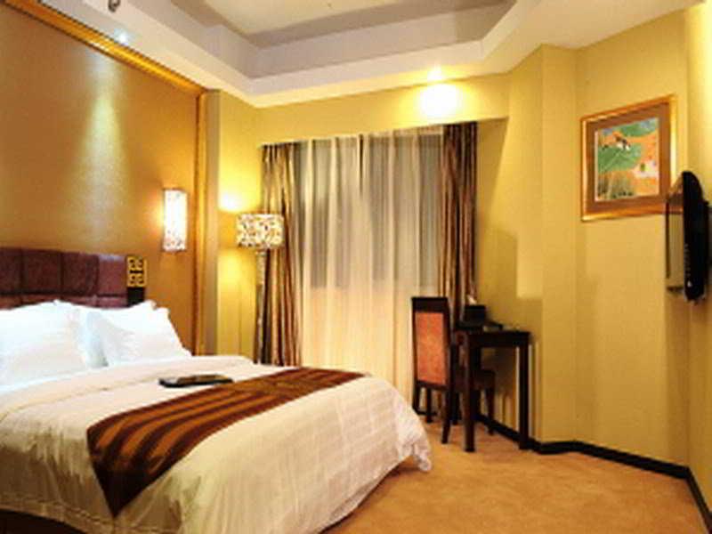 Fortune Hotel Canton Esterno foto