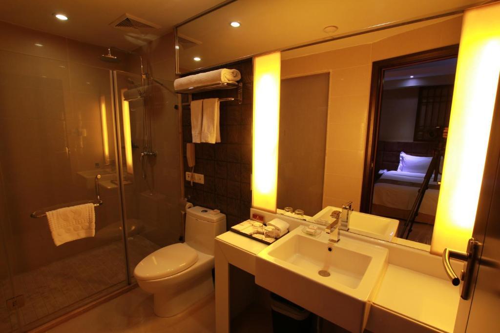 Fortune Hotel Canton Esterno foto