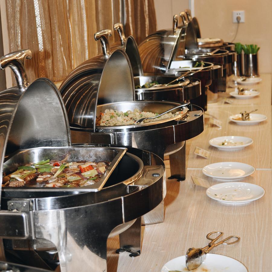 Fortune Hotel Canton Esterno foto