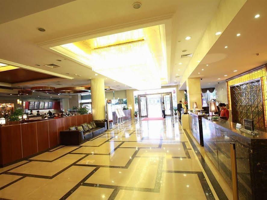 Fortune Hotel Canton Esterno foto