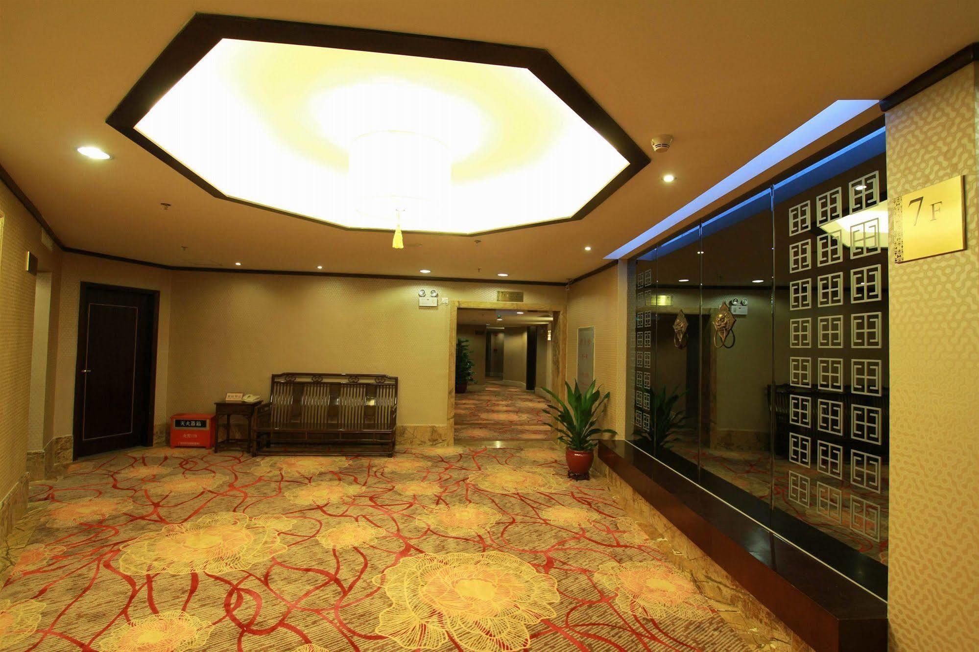 Fortune Hotel Canton Esterno foto