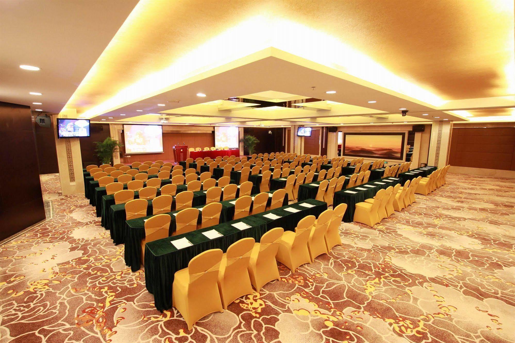 Fortune Hotel Canton Esterno foto